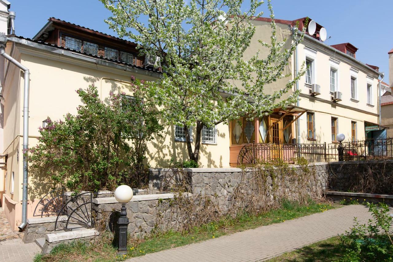 Trinity Hostel & Tours Мінськ Екстер'єр фото